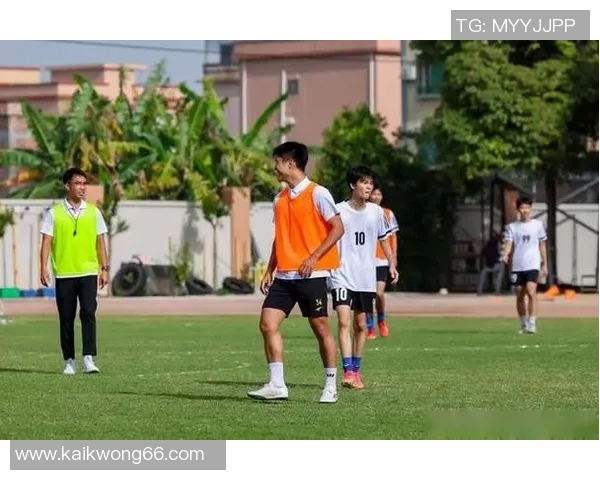 带孩子走进足球世界与明星球员亲密接触的精彩旅程